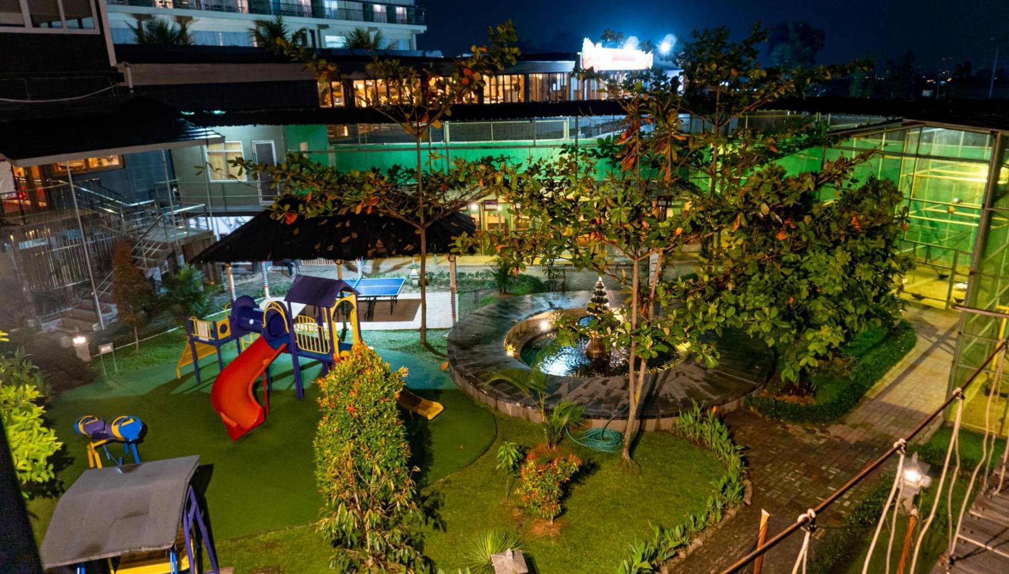 Grand Sunshine Resort & Convention Soreang Exterior foto