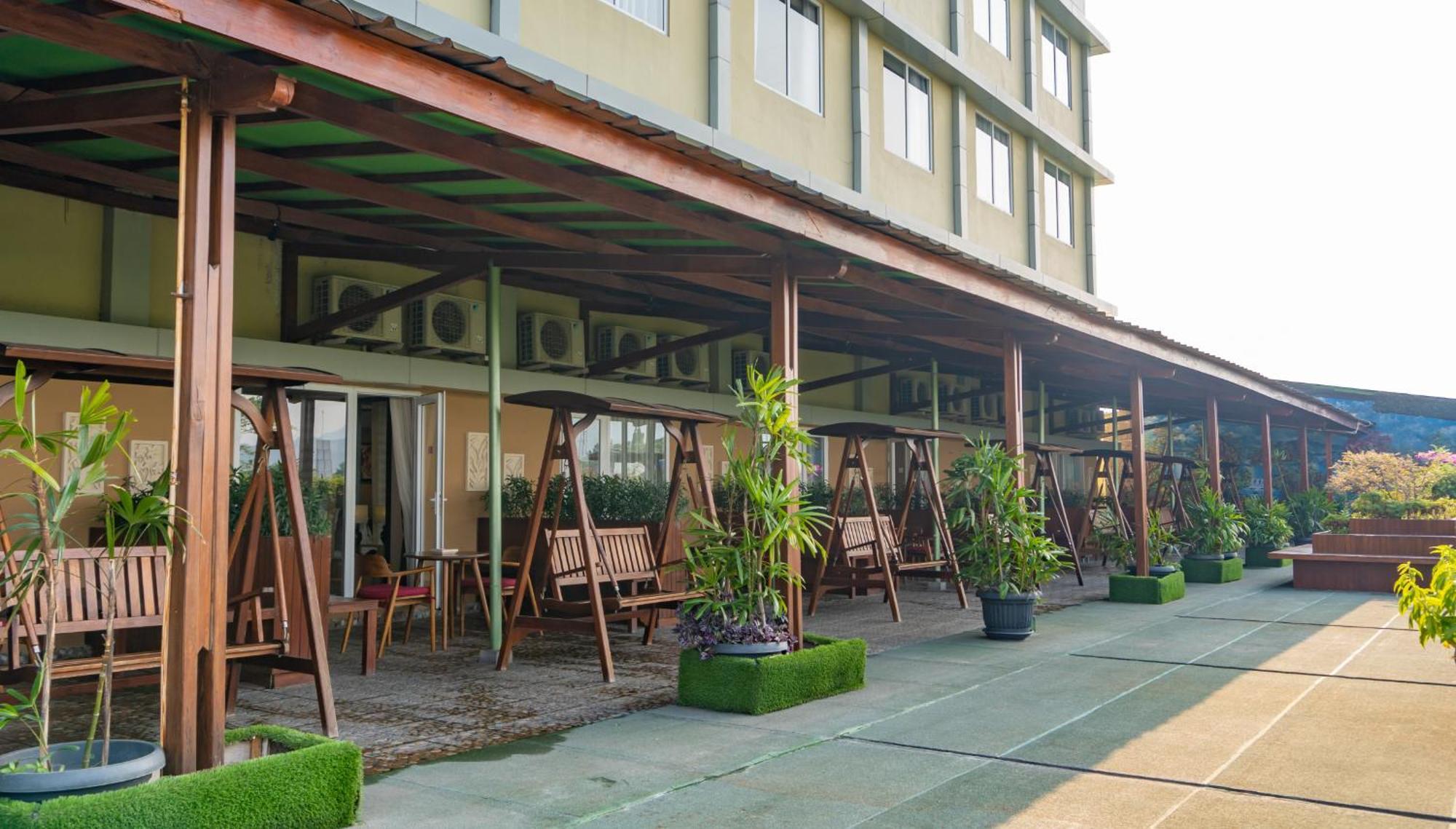 Grand Sunshine Resort & Convention Soreang Exterior foto